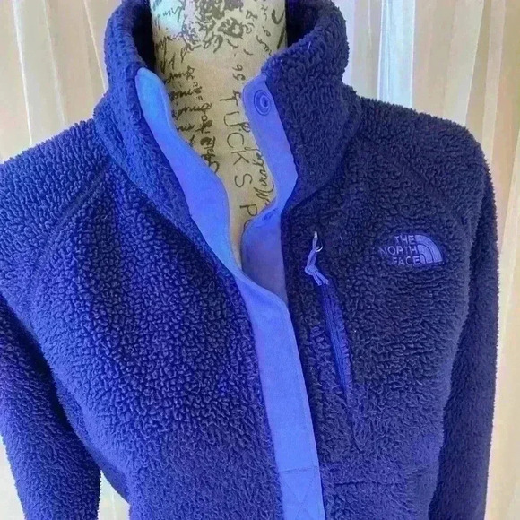 Cozy THE NORTH FACE Jacket - Gorgeous vibrant Purple Color - Picture 6 of 12